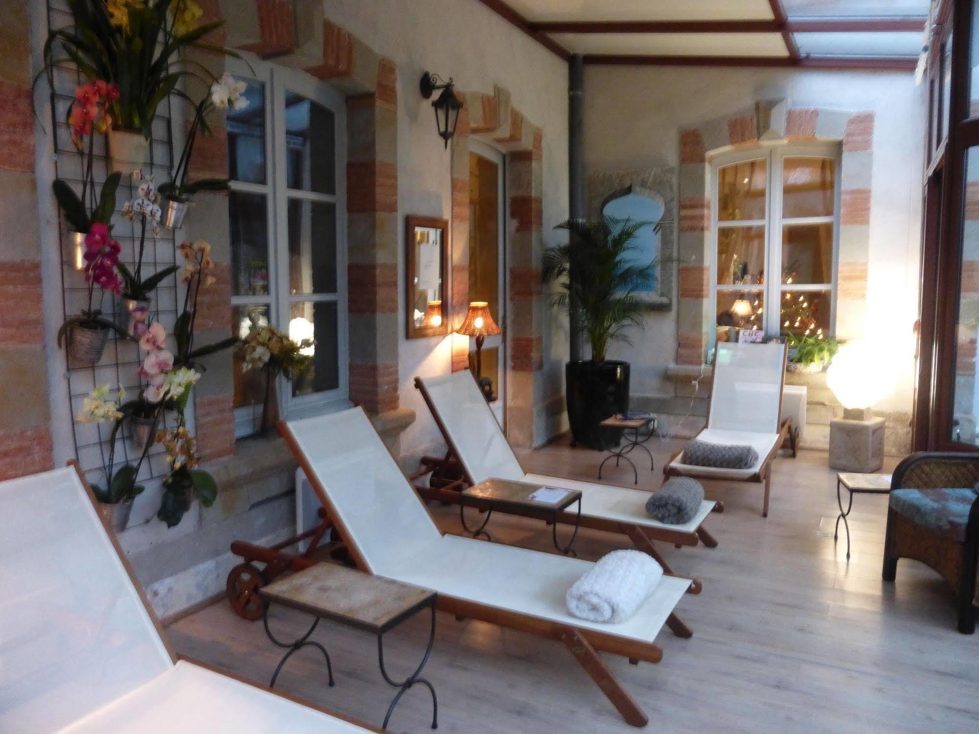 Le Pavillon Du Chateau, Hotel & Spa Revel  Eksteriør billede