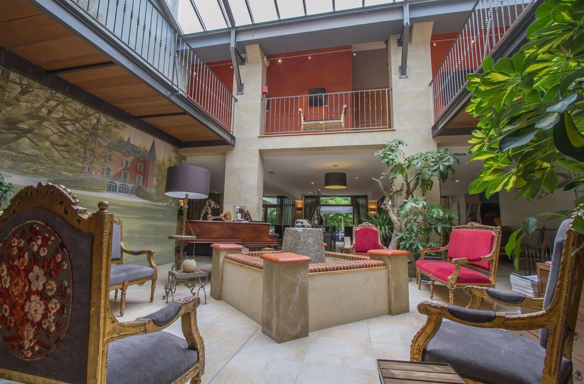 Le Pavillon Du Chateau, Hotel & Spa Revel  Eksteriør billede